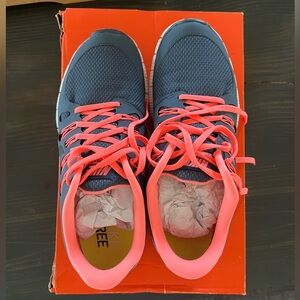 Women’s Nike free 5.0